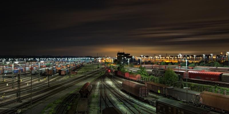 Trenes / Pixabay Trenes por la noche