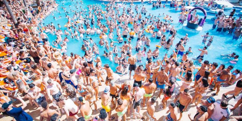 Los turistas que llegaron en agosto gastaron un 2,7%: vacaciones
