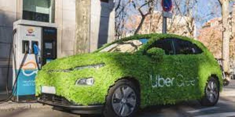 Coche eléctrico de Uber Green/Okdiario