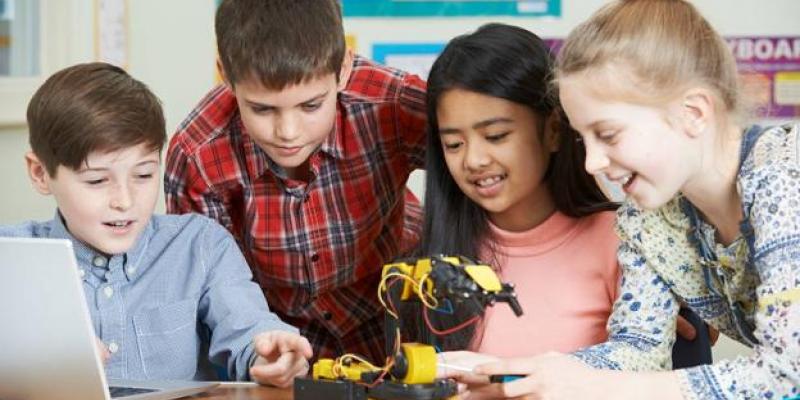 Imagen de unos niños durante una actividad extraescolar educativa/La Verdad Las actividades extraescolares son un plus para los niños