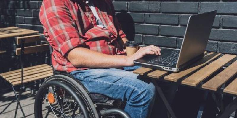 La discapacidad y el acceso a Internet y su uso Personas con discapacidad y la brecha digital con el uso de Internet