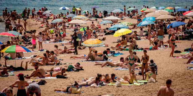 Imagen de una playa/ElPlural.com Presupuestos para las vacaciones