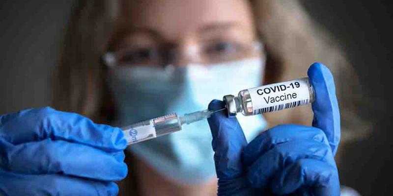 vacuna Covid / Gaceta Médica La cuarta dosis de la vacuna Covid puede ser eficaz pero solo a corto plazo