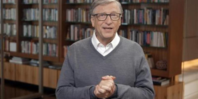Bill Gates pide que la vacuna de la COVID-19 llegue a todo el mundo Gates espera que la vacuna de la COVID-19 llegue a todo el mundo.