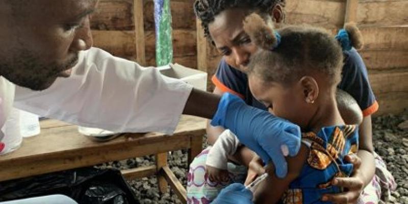 World Vision pide no fallar a los niños en el reparto de vacunas