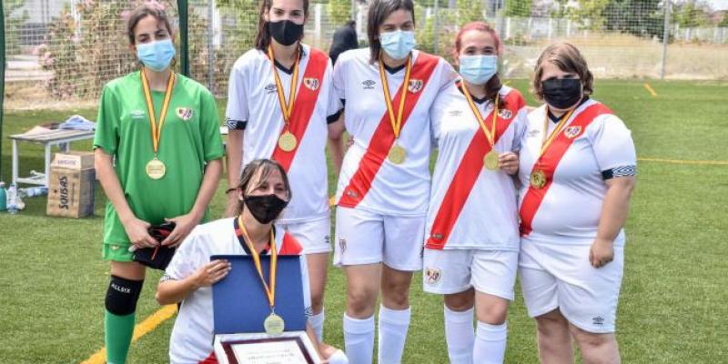 Foto de equipo de la Fundación Rayo Vallecano DCA Femenino.