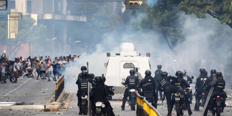Imagen de un disturbio en Venezuela/France 24 Los disturbios aumentan en Venezuela tras las elecciones