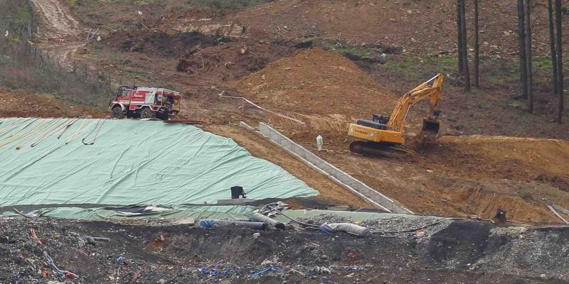 Los cuerpos de los trabajadores fallecidos siguen sin aparecer Las familias de los fallecidos en el vertedero de Zaldibar reclaman respuestas