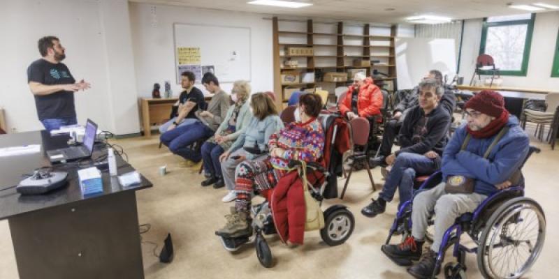 Vida digna para personas con discapacidad El grupo de personas con discapacidad que lucha por la vida digna
