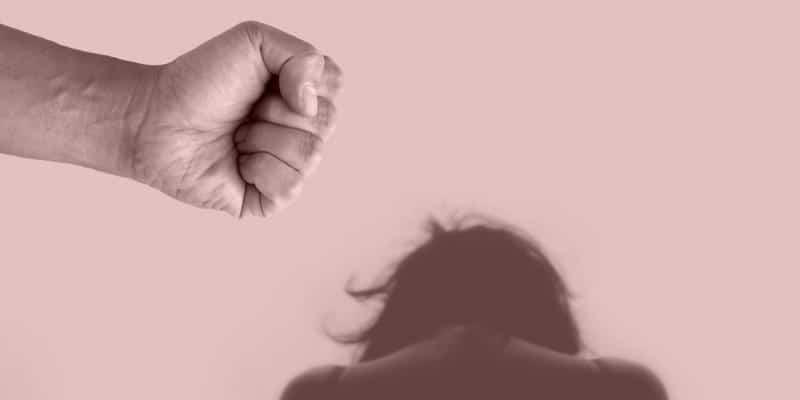 Se enfrenta a 31 años de prisión por asesinar a su esposa, que le había denunciado seis veces con anterioridad.
violencia de género