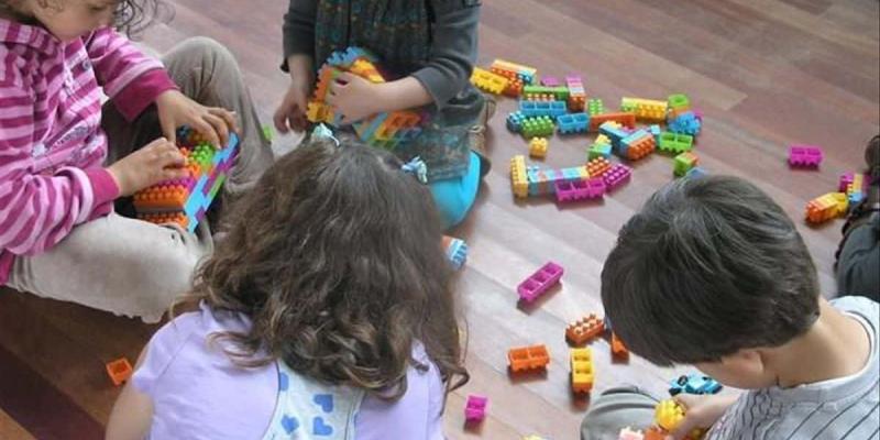Imagen de niños jugando/infoLibre El Gobierno quiere formar a las familias para acabar con la violencia contra la infancia
