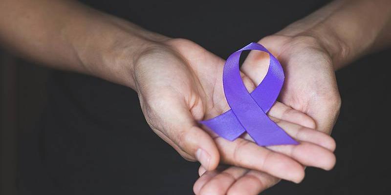 Lazo violencia machista / Pixabay Lazo morado contra la violencia machista