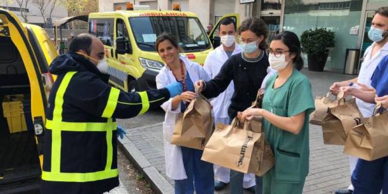 Más de 2.300 voluntarios de Correos han demostrado su vocación durante la pandemia. Correos ya ha participado en más de 450 iniciativas solidarias.