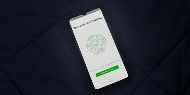 Si tienes un móvil antiguo, es posible que en 2023 dejes de tener acceso a WhatsApp.Rahul Shah de Pexels WhatsApp
