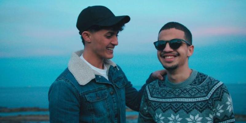 Mohamed y Zacarías, dos jóvenes migrantes acogidos por la Cruz Blanca/ Infinito + 1 Mohamed y Zacarías, dos jóvenes migrantes acogidos por la Cruz Blanca