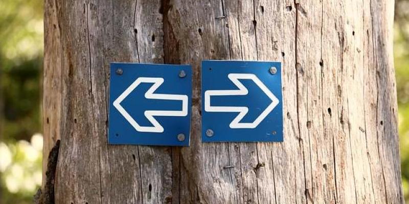 Carteles izquierda o derecha / Pixabay Carteles izquierda o derecha