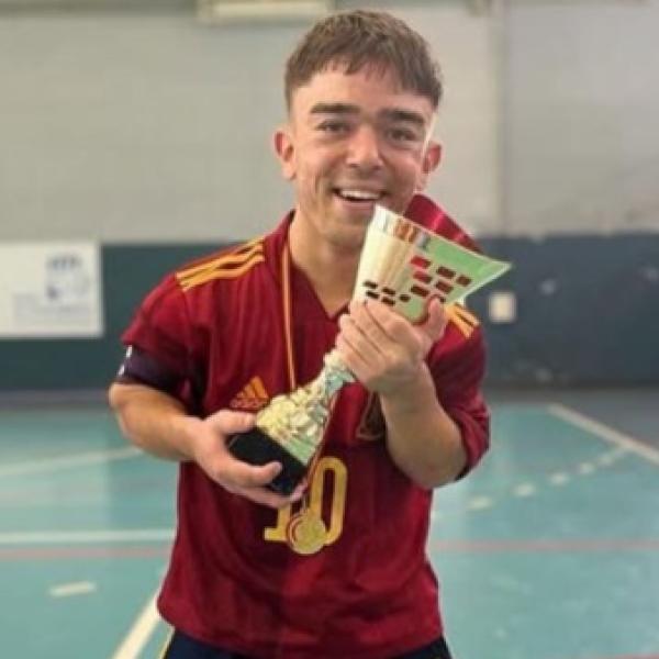 Álvaro Rodrigo, campeón que visibiliza la acondroplasia