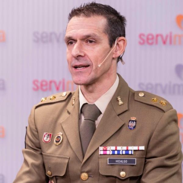 El teniente coronel Hidalgo durante el diálogo