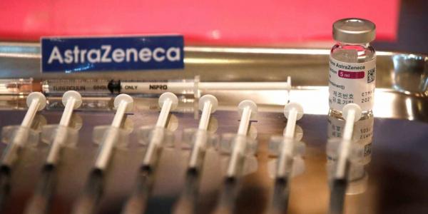 La EMA dice que la vacuna de AstraZeneca es segura y avala su uso