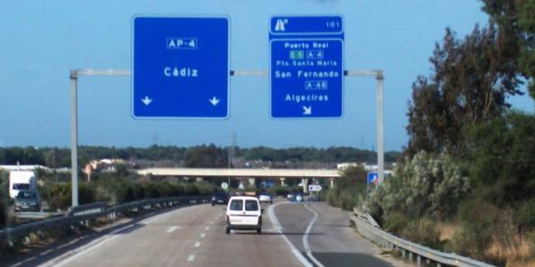 Autopista entre Sevilla y Cádiz.