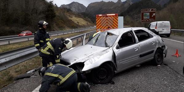 2019.03.06 ACCIDENTE DE TRÁFICO EN RIBADESELLA 2