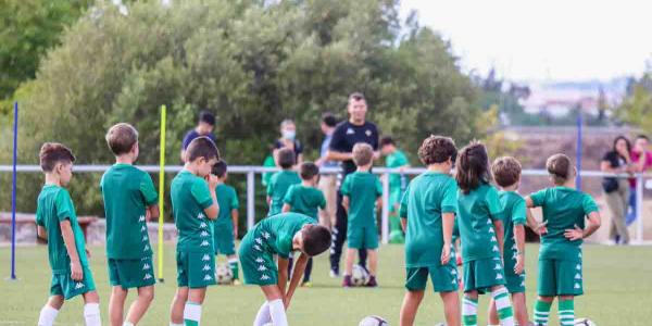 El Real Betis ha firmado un acuerdo con Wakatake Group para la formación de jugadores japoneses