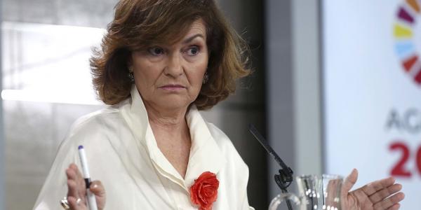 La vicepresidenta del Gobierno, Carmen Calvo, durante un Consejo de Ministros, en julio. / DAVID CASTRO