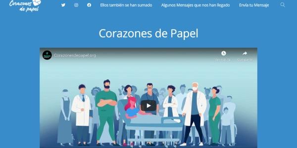 Corazones de papel llena de fuerzas a las personas aisladas en los hospitales