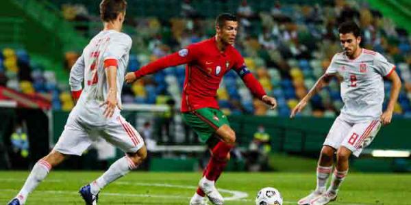 España y Portugal empatan sin goles