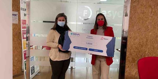 La Fundación DASYC recibe 1 000 euros del BBVA Open Internacional de Valencia