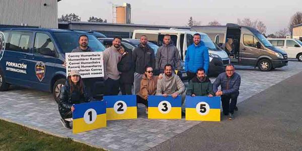 Guasones Solidarios han recorrido más de 4.900 kilómetros para entregar material en Varsovia