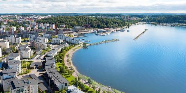 Panorámica de Lahti con el mar a la derecha 