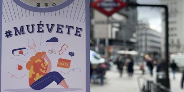 Imagen de uno de los folletos de Metro de Madrid de la campaña 'Muévete' dedicada a concienciar a la población contra el acoso escolar. - EUROPA PRESS