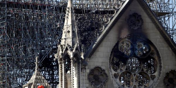 Notre Dame seguro incendio