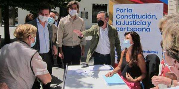 El Partido Popular recoge firmas contra los indultos del Procés