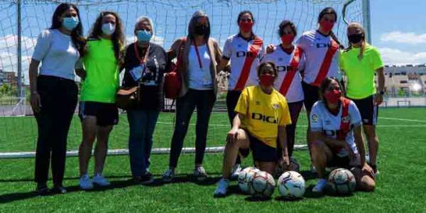 El Rayo presenta su equipo femenino de DCA