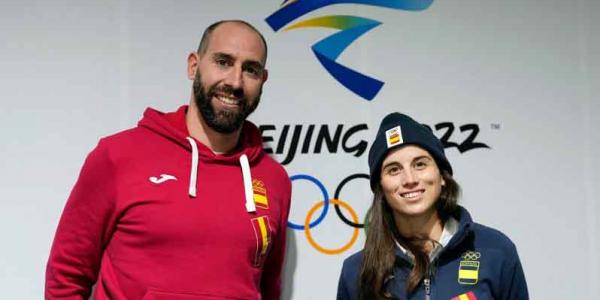 Los abanderados españoles están preparados para la ceremonia de apertura