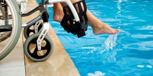 Falta de accesibilidad en piscinas
