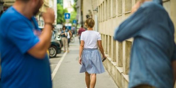 Menos del 9 % del acoso machista en las calles acaba en denuncia