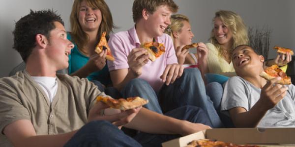 Alimentación tardía durante la adolescencia