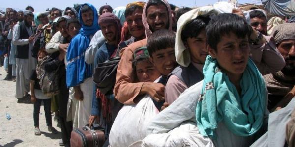 Civiles afganos han estado tratando de huir de su país tras la precipitada toma de control del Talibán.