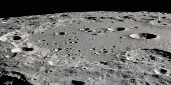 Imagen real de la superficie lunar 