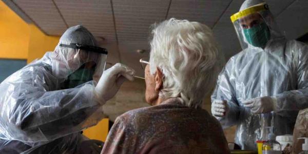 Expertos piden redefinir el sistema sanitario tras el coronavirus para proteger a los ancianos.