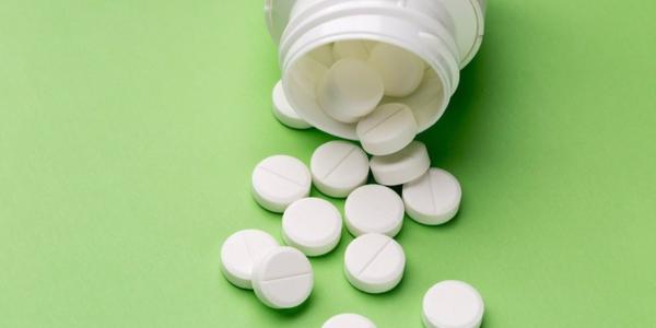 Asocian la dosis de aspirina con el riesgo de demencia en mayores