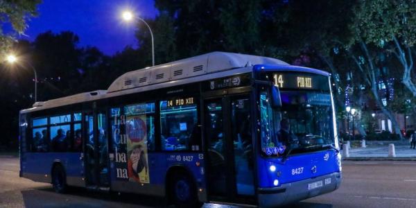 Más ciudades reclaman el autobús nocturnos con paradas a demanda para mujeres.