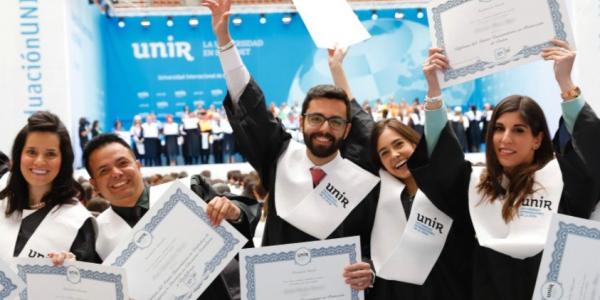 UNIR y la OEI ofrecen 50 becas a estudiantes latinoamericanos para ampliar su formación universitaria