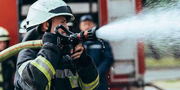 El aumento de los incendios provoca más oposiciones de bomberos