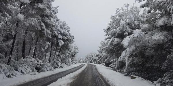 Imagen de archivo de una carretera nevada en Jávea. Foro: EP.
