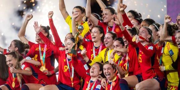 La selección femenina española celebra la victoria de la Copa del Mundo (FIFA Women's World Cup 2023).