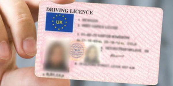El carnet de conducir entre España y Reino Unido está en el aire